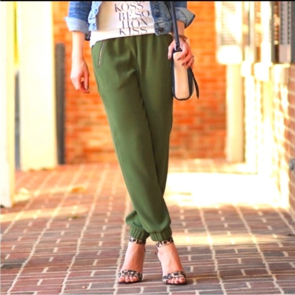 J. Crew Green Joggers with Elastic Cuffs and Comfortable Fit - Picture 1 of 7